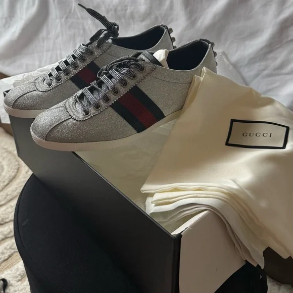 Gucci Men's Silver Sneakers - Picture 4 of 4